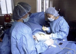 lindja me operacion nena dhe femija